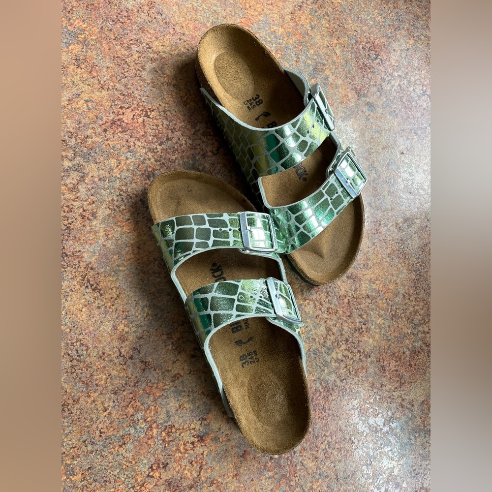 Birkenstock Green Metallic Croc-Print Arizona Sandals - Picture 9 of 9